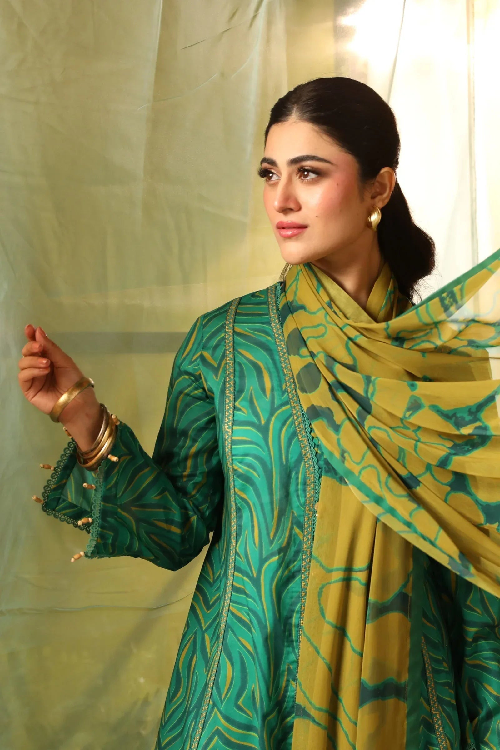 Maria B | M Basic Summer Lawn 25 | MB-CUS25-704A - Rang-e-Khaas