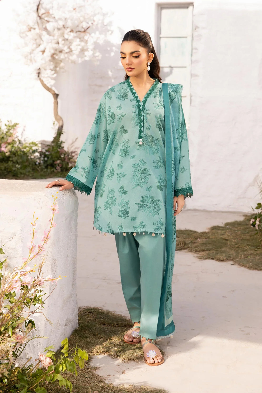 Maria B | M Basic Summer Lawn 25 | MB-CUS25-708B - Rang-e-Khaas