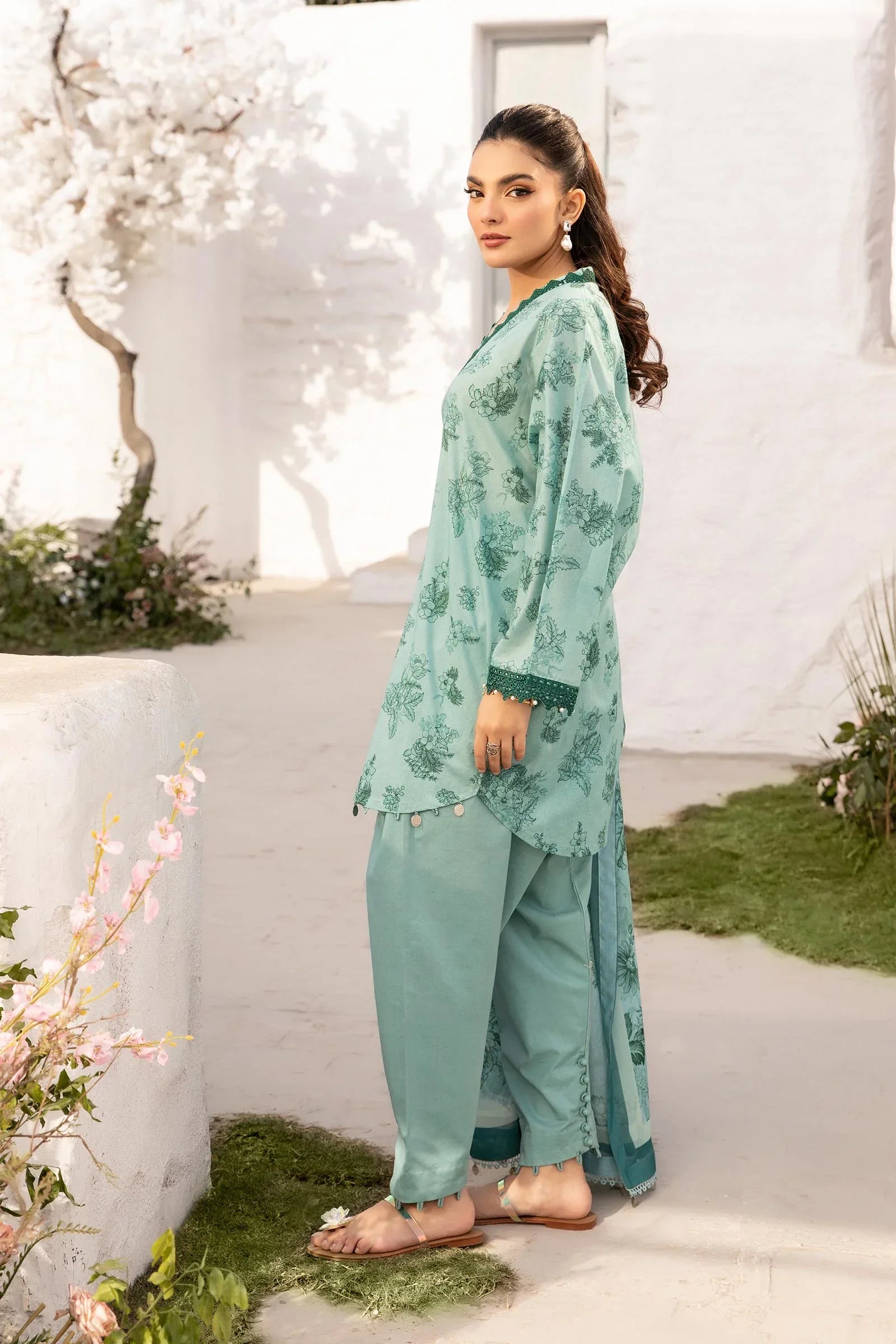 Maria B | M Basic Summer Lawn 25 | MB-CUS25-708B - Rang-e-Khaas