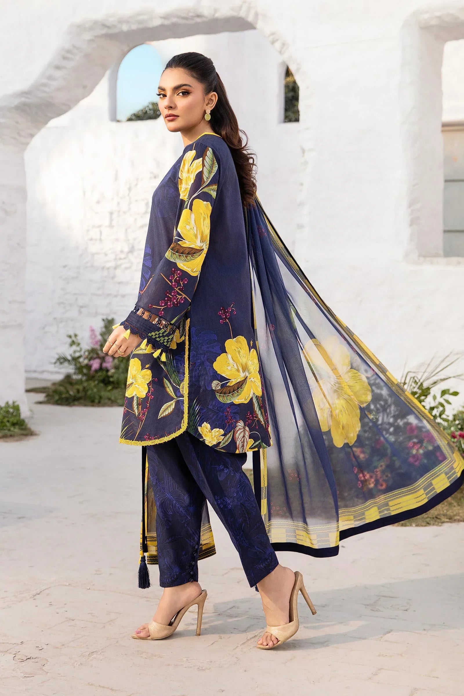 Maria B | M Basic Summer Lawn 25 | MB-CUS25-710B - Rang-e-Khaas