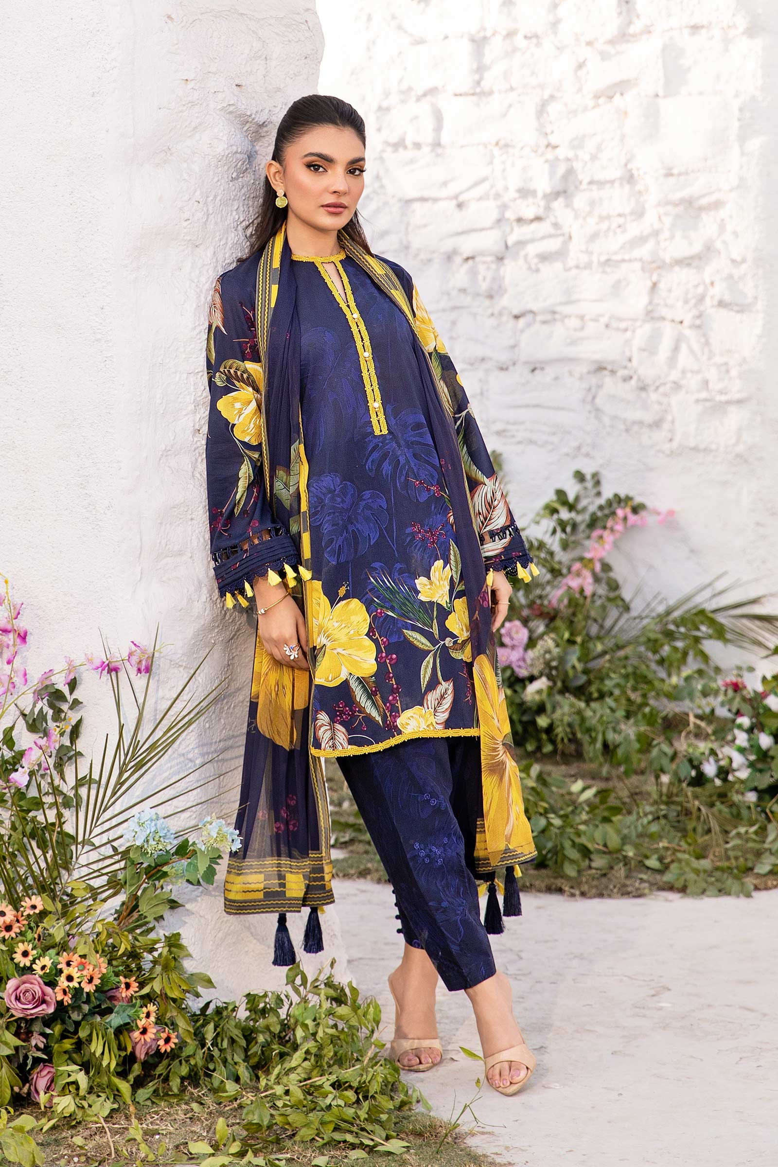 Maria B | M Basic Summer Lawn 25 | MB-CUS25-710B - Rang-e-Khaas