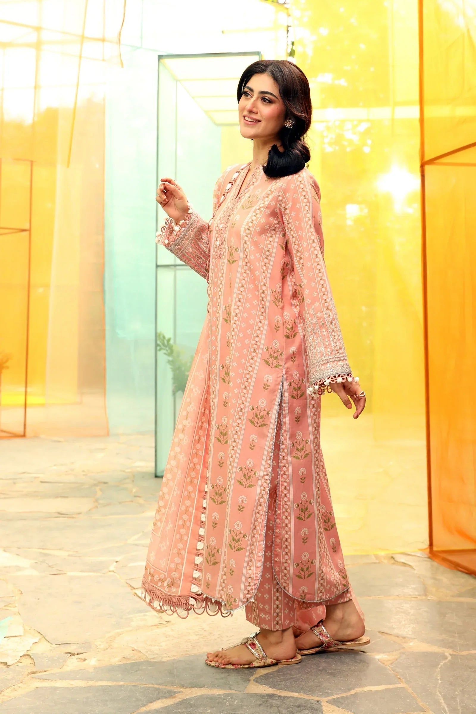 Maria B | M Basic Summer Lawn 25 | MB-CUS25-711B - Rang-e-Khaas