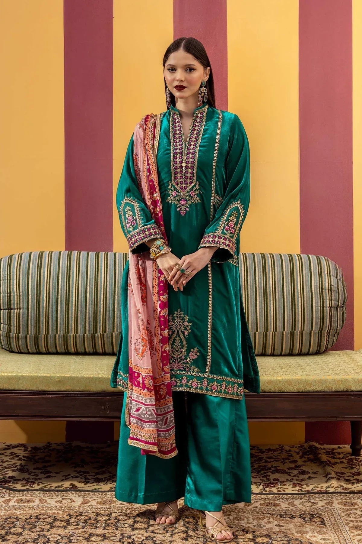 Maria B | M Basics Festive Velvet | MB-USW24-604 - Rang-e-Khaas