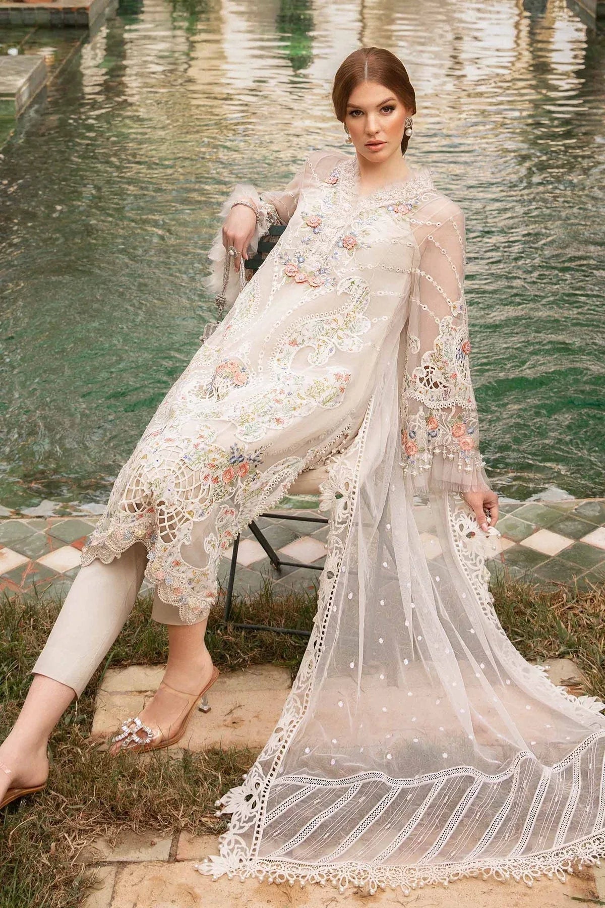 Maria B | Voyage a' Luxe Lawn | D-2405-A - Rang-e-Khaas