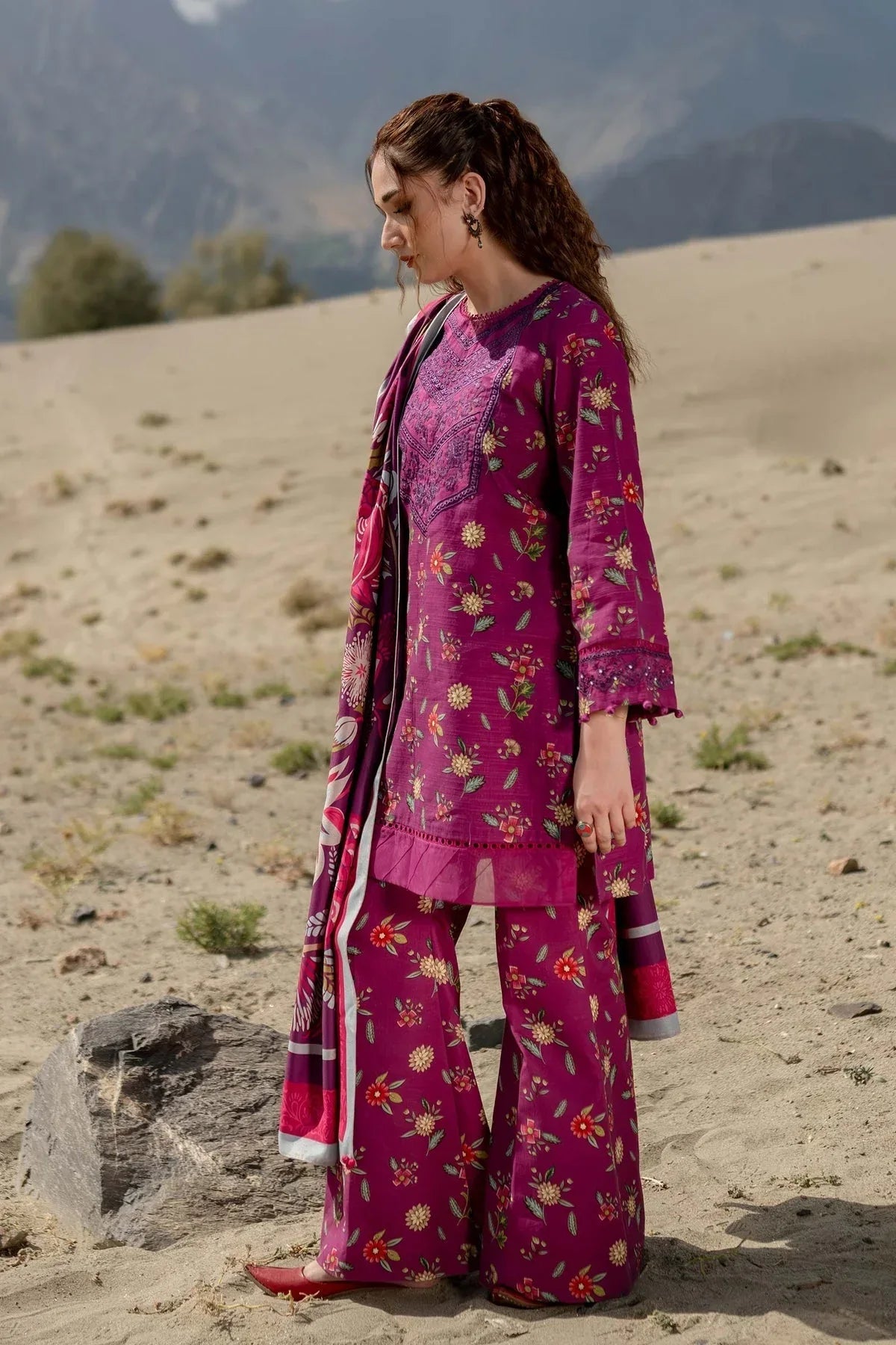 Maria B | Winter Basics 2024 |   505-A - Rang-e-Khaas