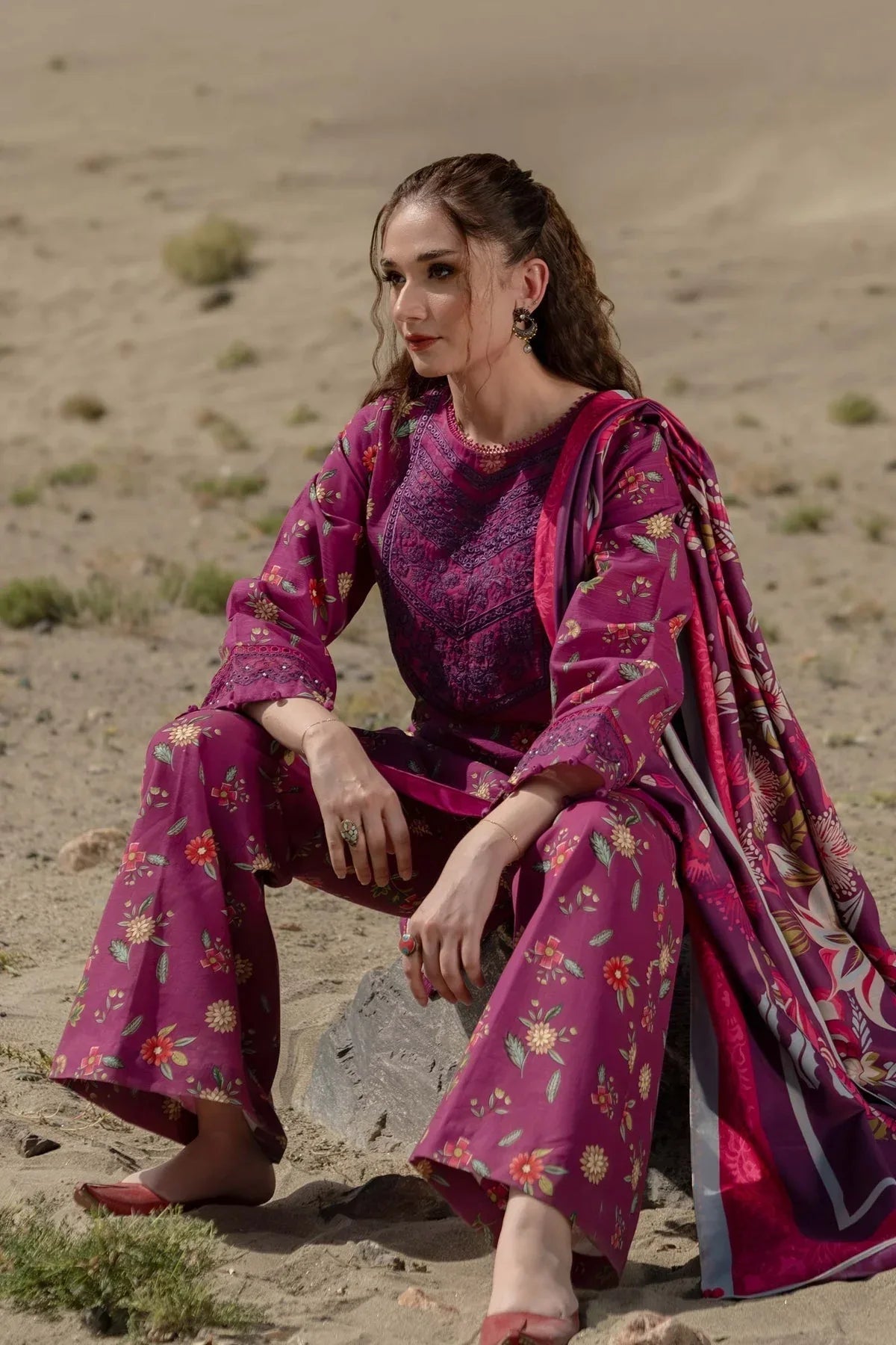 Maria B | Winter Basics 2024 |   505-A - Rang-e-Khaas