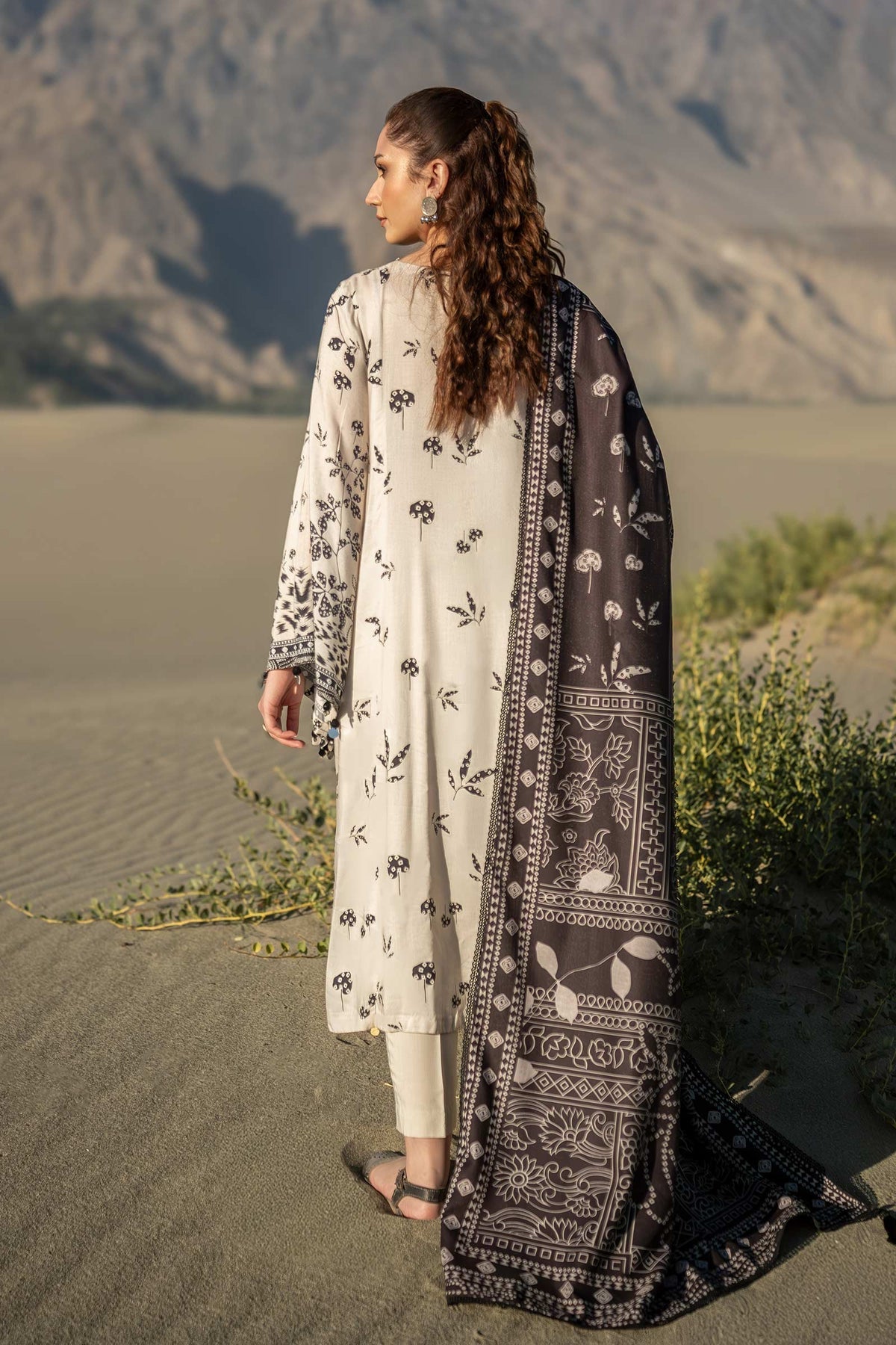 Maria B | Winter Basics 2024 |  507-A - Rang-e-Khaas