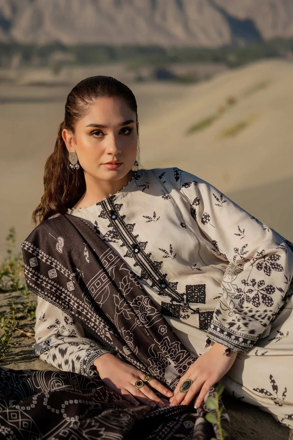 Maria B | Winter Basics 2024 |  507-A - Rang-e-Khaas