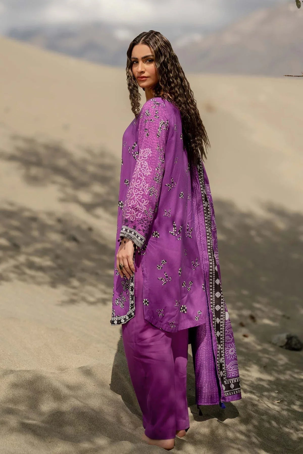 Maria B | Winter Basics 2024 |  507-B - Rang-e-Khaas