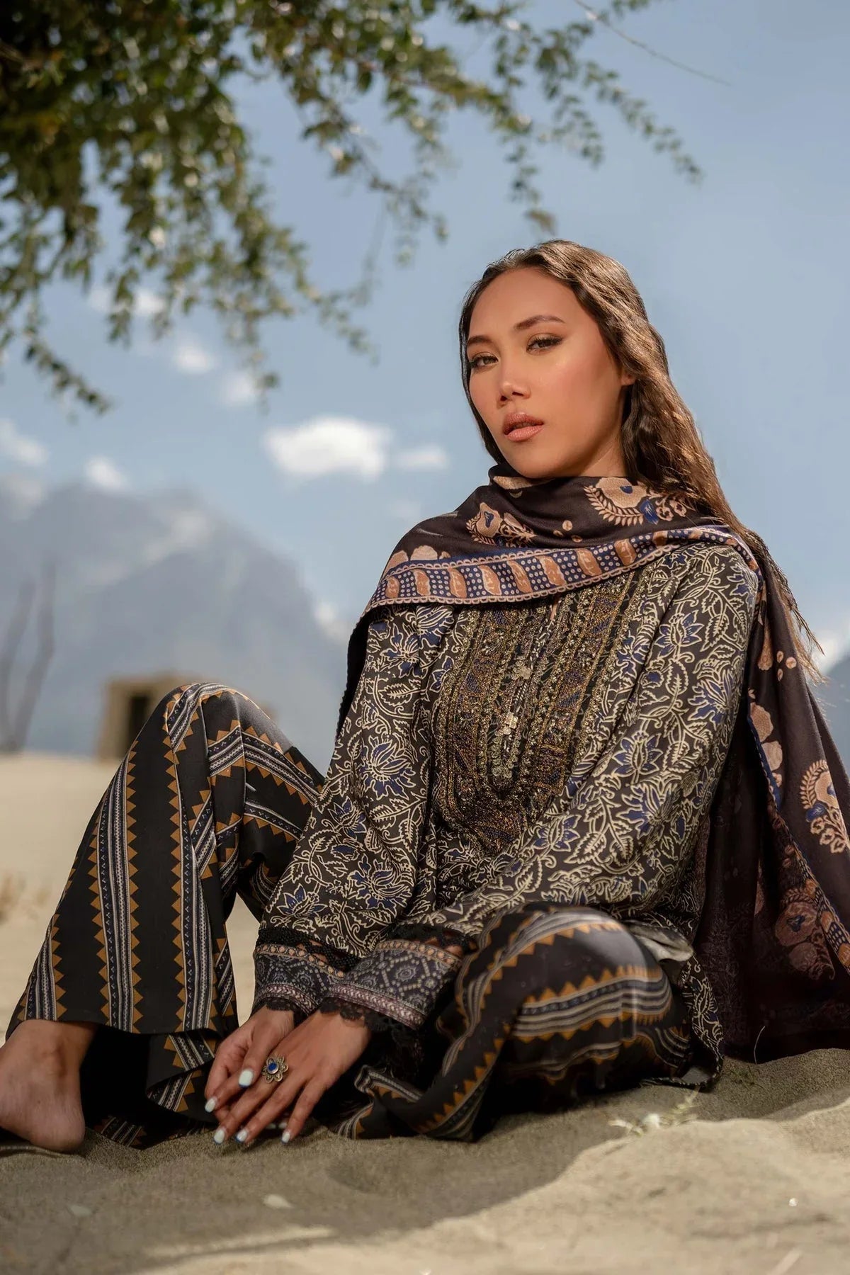 Maria B | Winter Basics 2024 |  511-A - Rang-e-Khaas