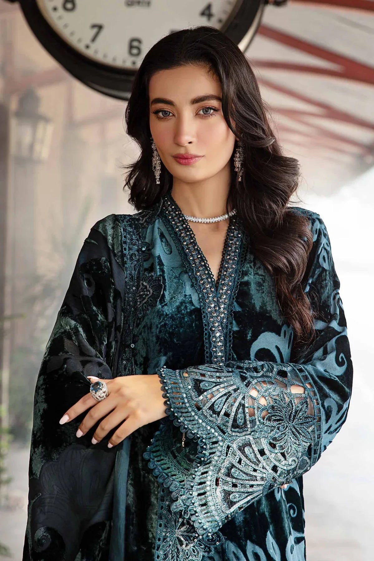 Maria B | Winter Luxe 24 | DL-1203 - Rang-e-Khaas