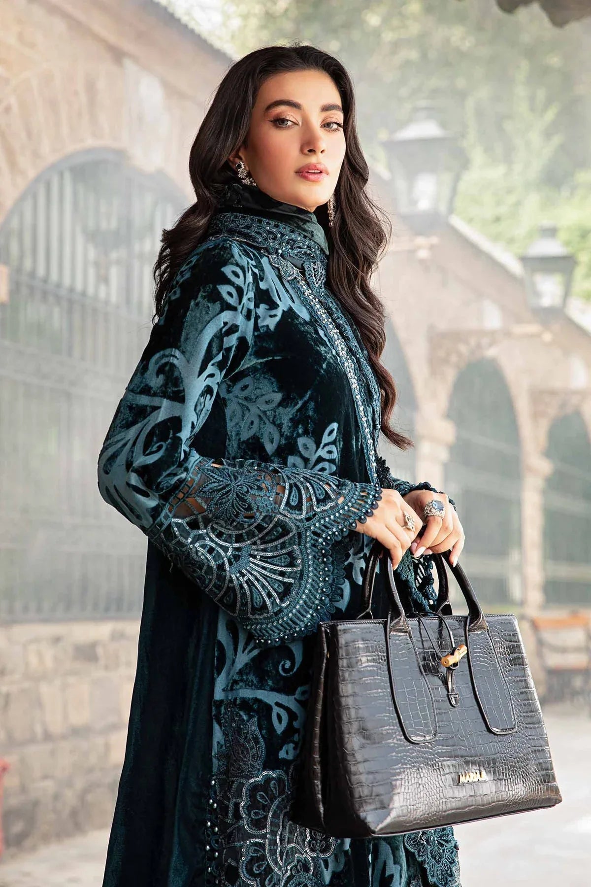 Maria B | Winter Luxe 24 | DL-1203 - Rang-e-Khaas