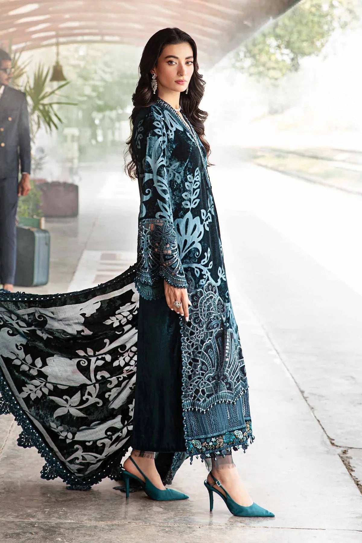 Maria B | Winter Luxe 24 | DL-1203 - Rang-e-Khaas