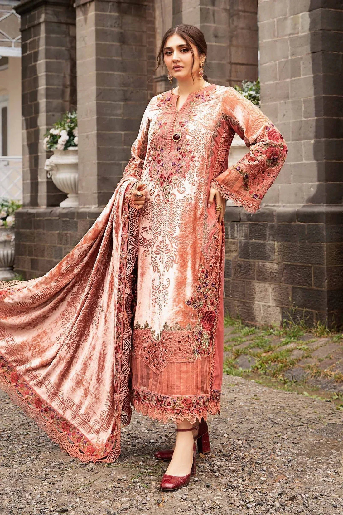 Maria B | Winter Luxe 24 | DL-1206 - Rang-e-Khaas