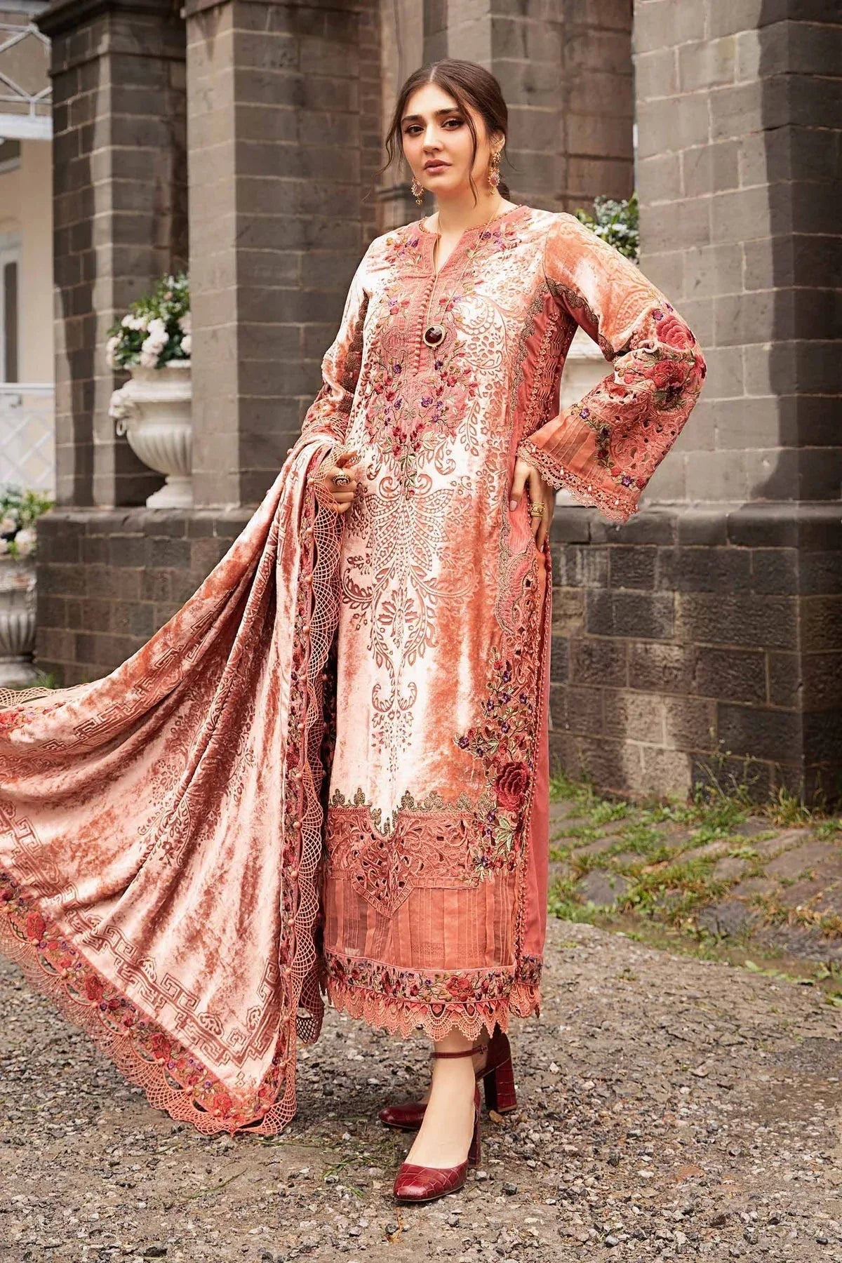 Maria B | Winter Luxe 24 | DL-1206 - Rang-e-Khaas