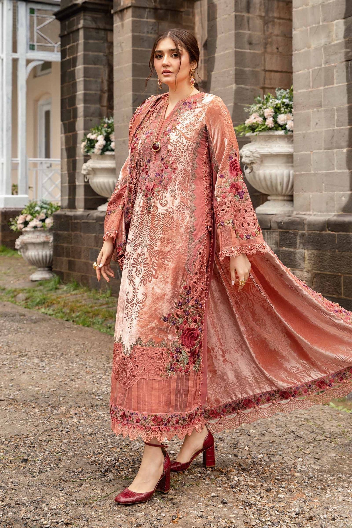 Maria B | Winter Luxe 24 | DL-1206 - Rang-e-Khaas