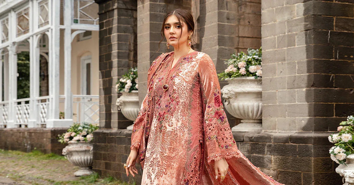 Maria B | Winter Luxe 24 | DL-1206 - Rang-e-Khaas