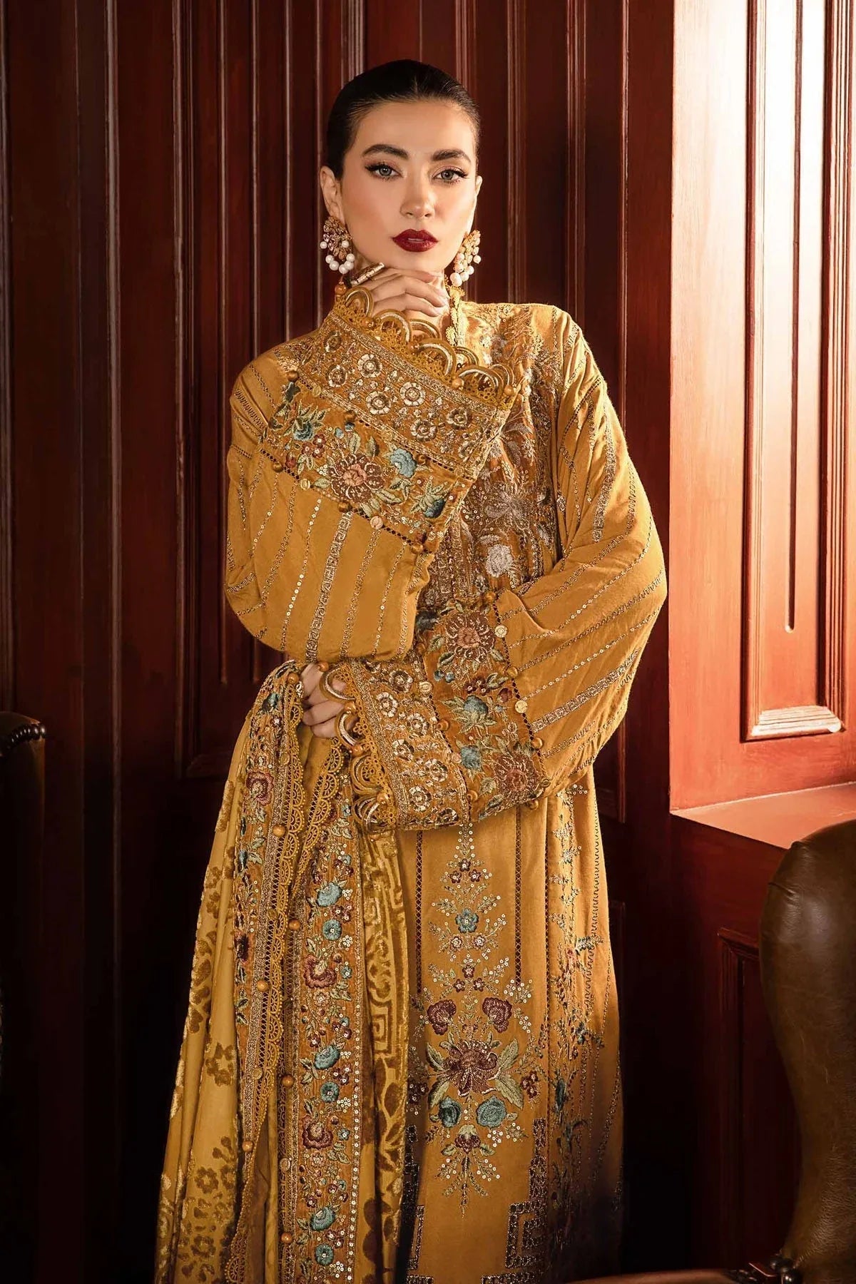 Maria B | Winter Luxe 24 | DL-1207 - Rang-e-Khaas