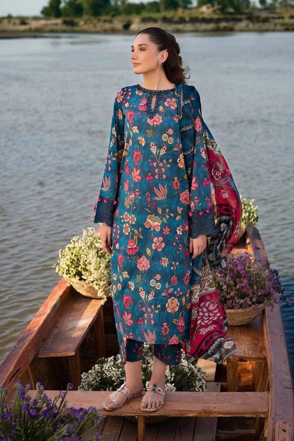 Maria b | M Basics Lawn | 402-A - Rang-e-Khaas