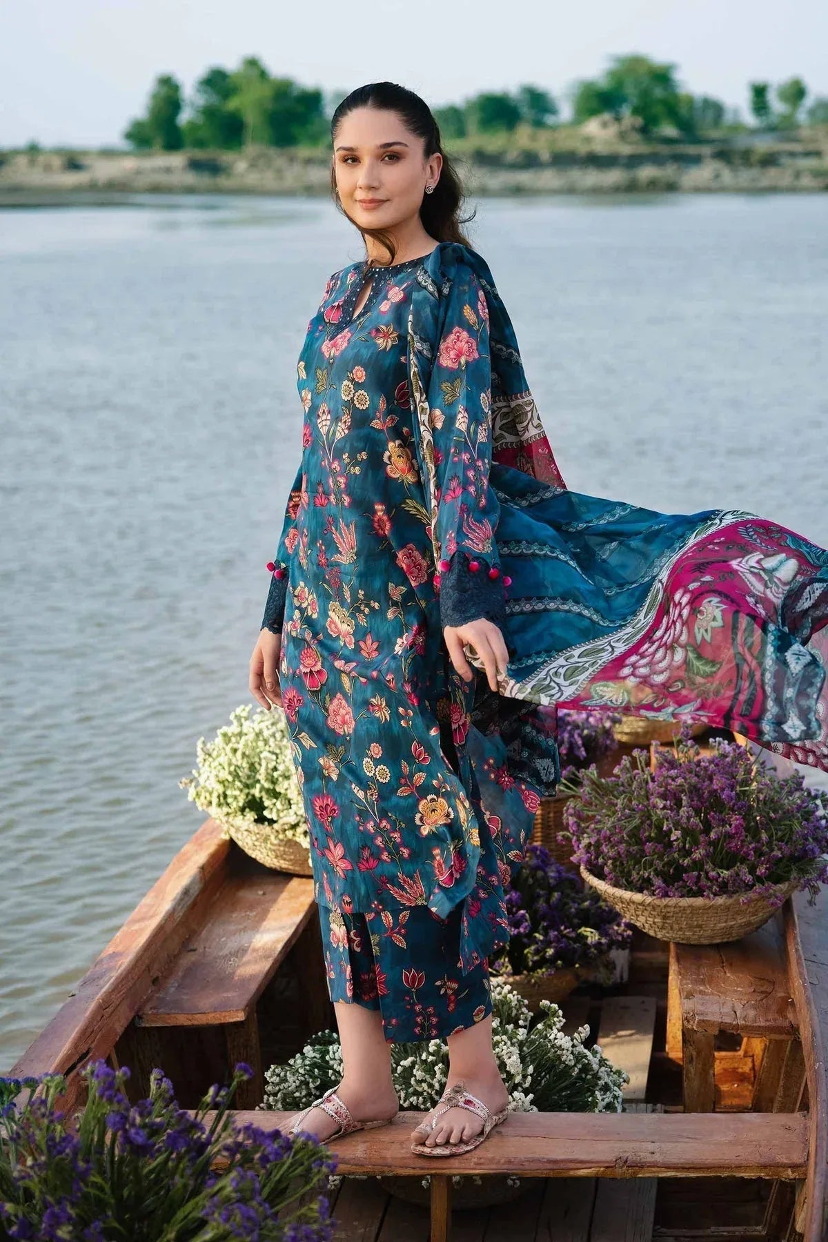 Maria b | M Basics Lawn | 402-A - Rang-e-Khaas