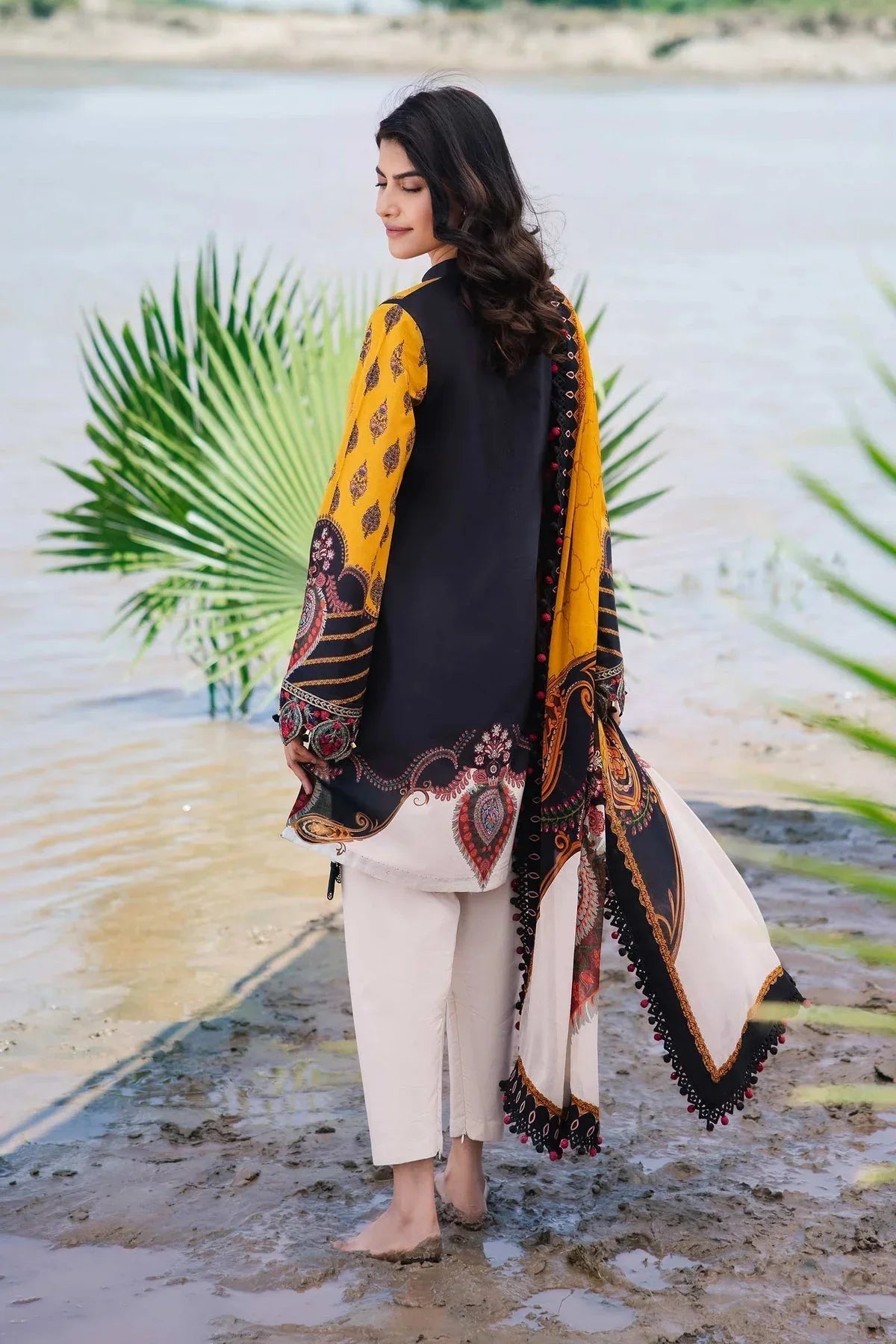 Maria b | M Basics Lawn | 407-B - Rang-e-Khaas