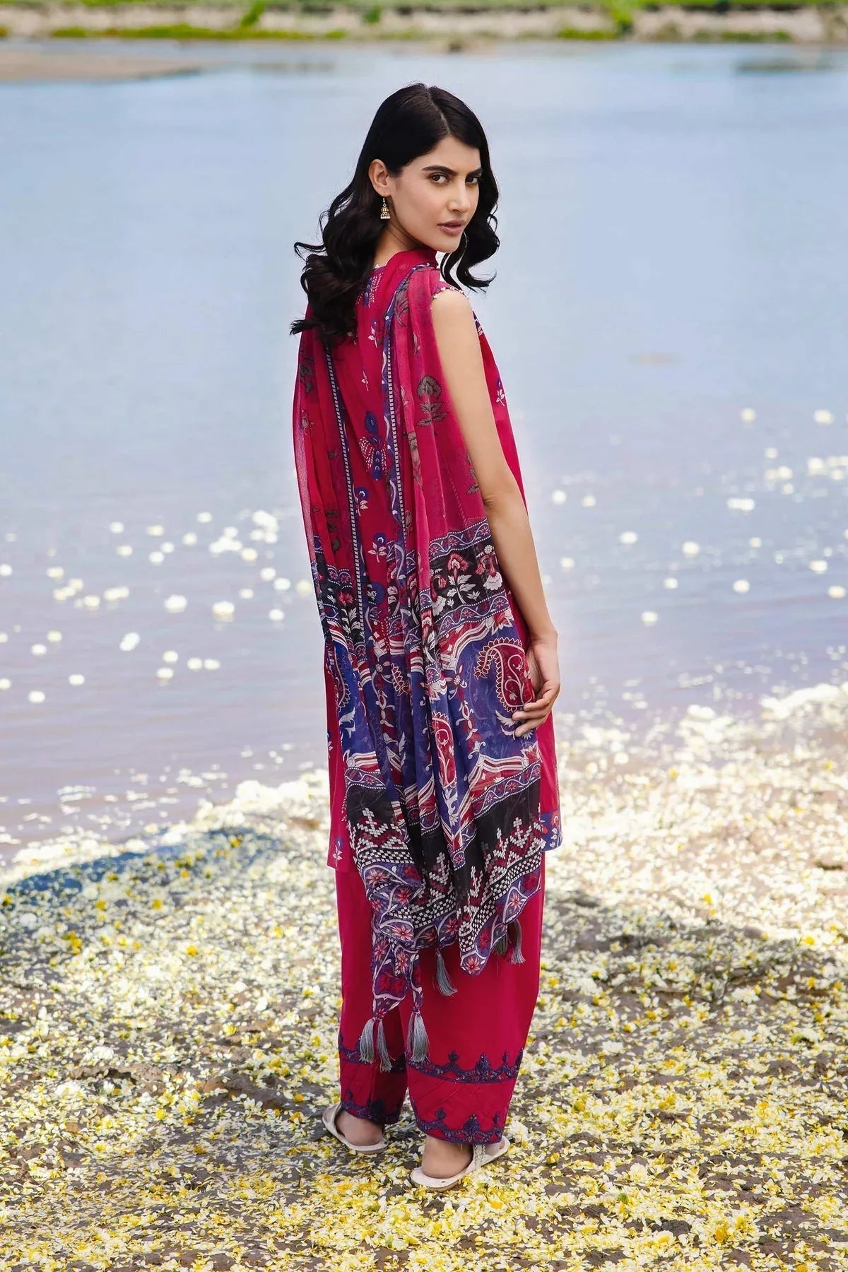 Maria b | M Basics Lawn | 412-B - Rang-e-Khaas