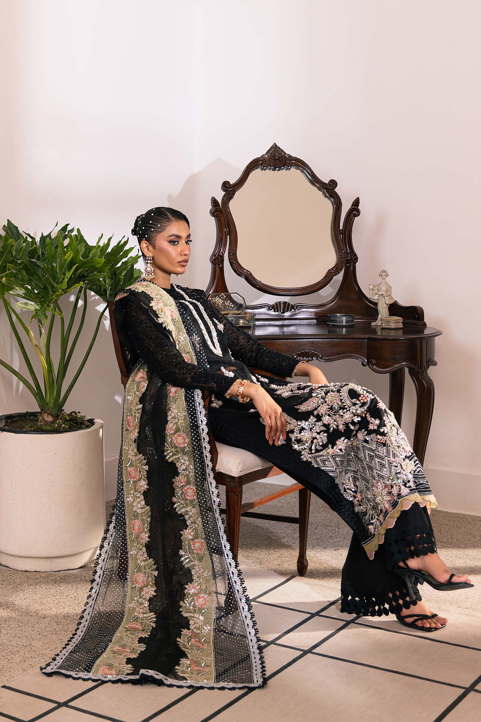 Maryam Hussain | Marwa Luxury Formals 24 | Sitara - Rang-e-Khaas