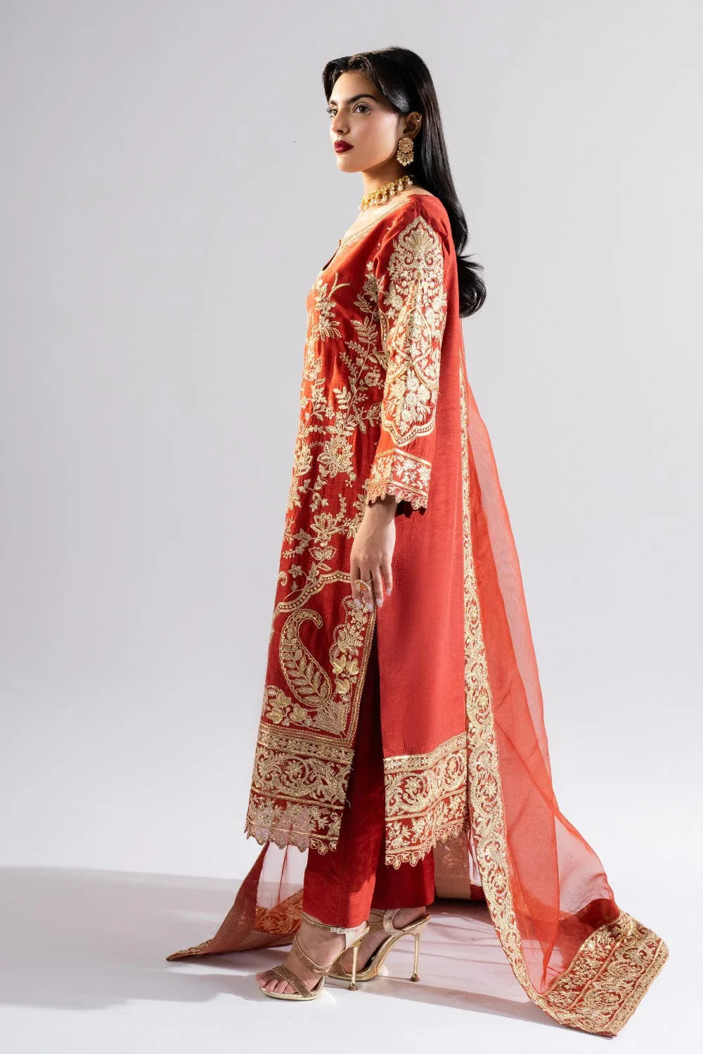 Maryum N Maria | Luna Formals | ZAHARI - Rang-e-Khaas