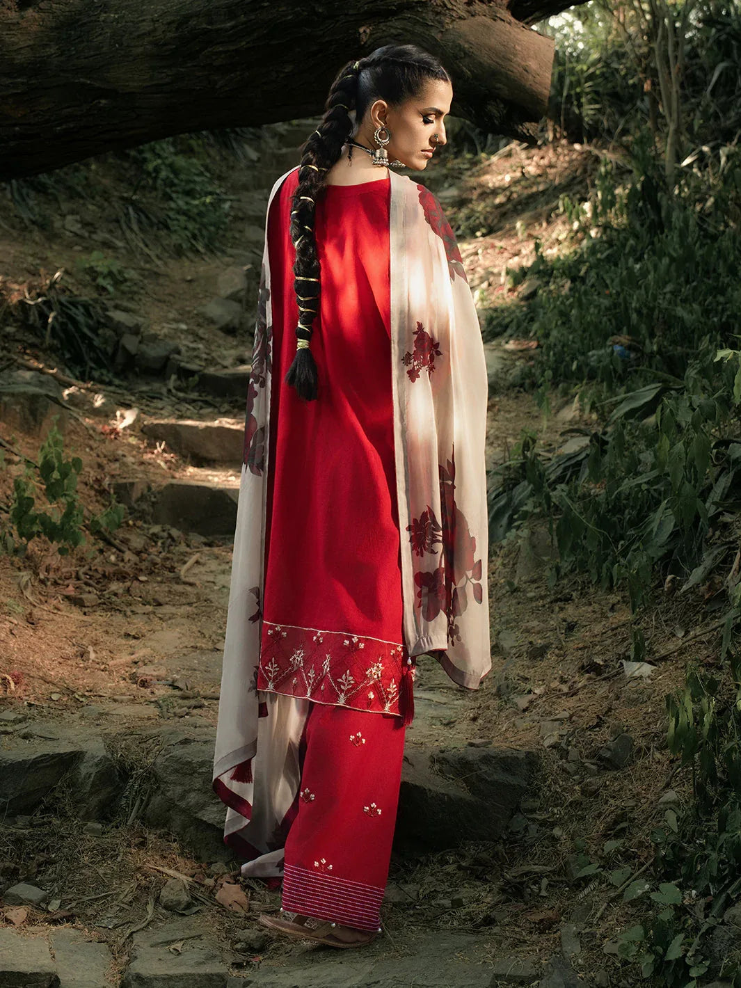 Hemstitch | The Garden Lawn | Midnight Rose - Rang-e-Khaas