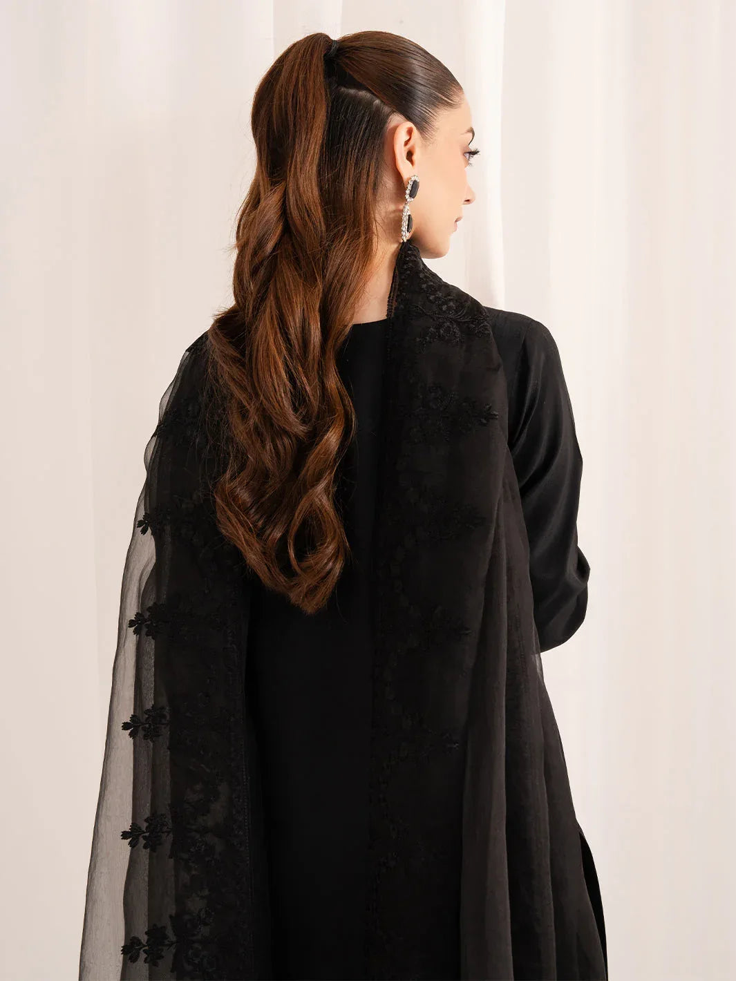 Izel | The Silk Chapter | Minuit - Rang-e-Khaas