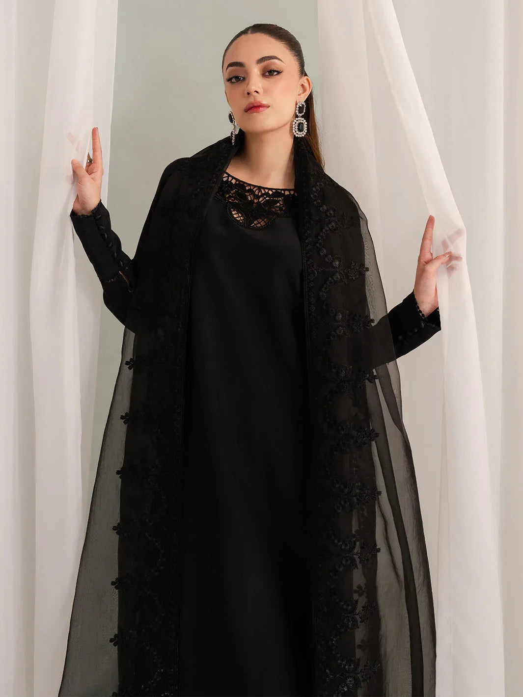 Izel | The Silk Chapter | Minuit - Rang-e-Khaas