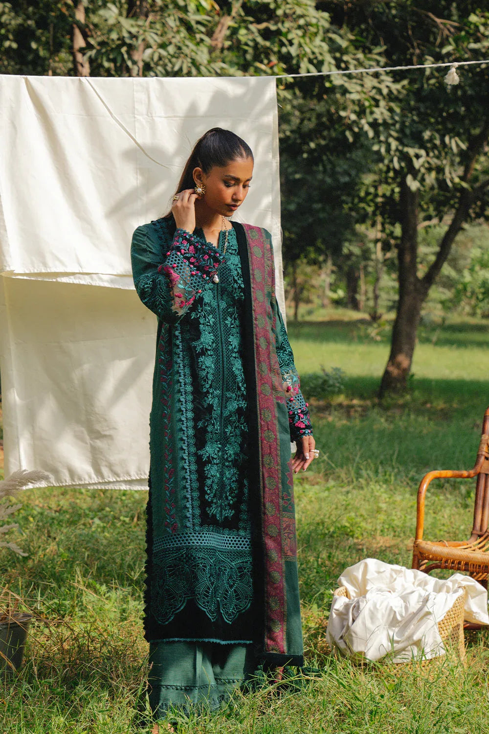 Saira Rizwan | Winter 2024 | DEA-SRW24-01 - Rang-e-Khaas