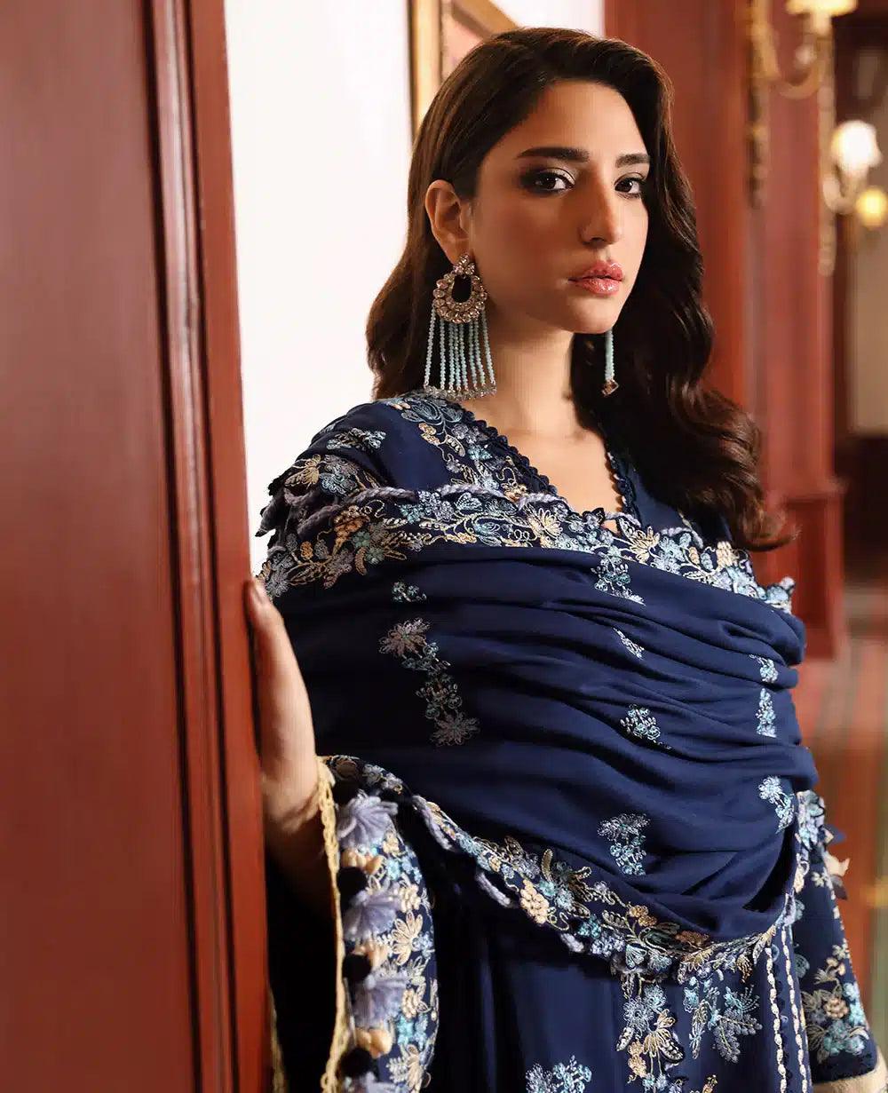 Republic Womenswear | Noemei Luxury Shawl 23 | NWU23-D2-A - Rang-e-Khaas