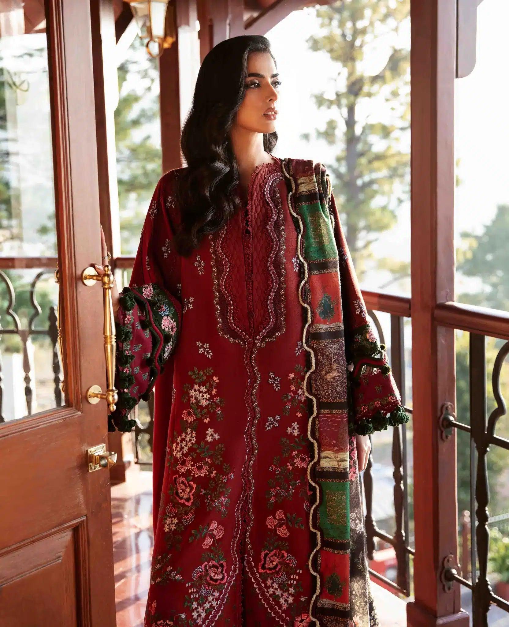 Republic Womenswear | Noemei Luxury Shawl 23 | NWU23-D3-B - Rang-e-Khaas