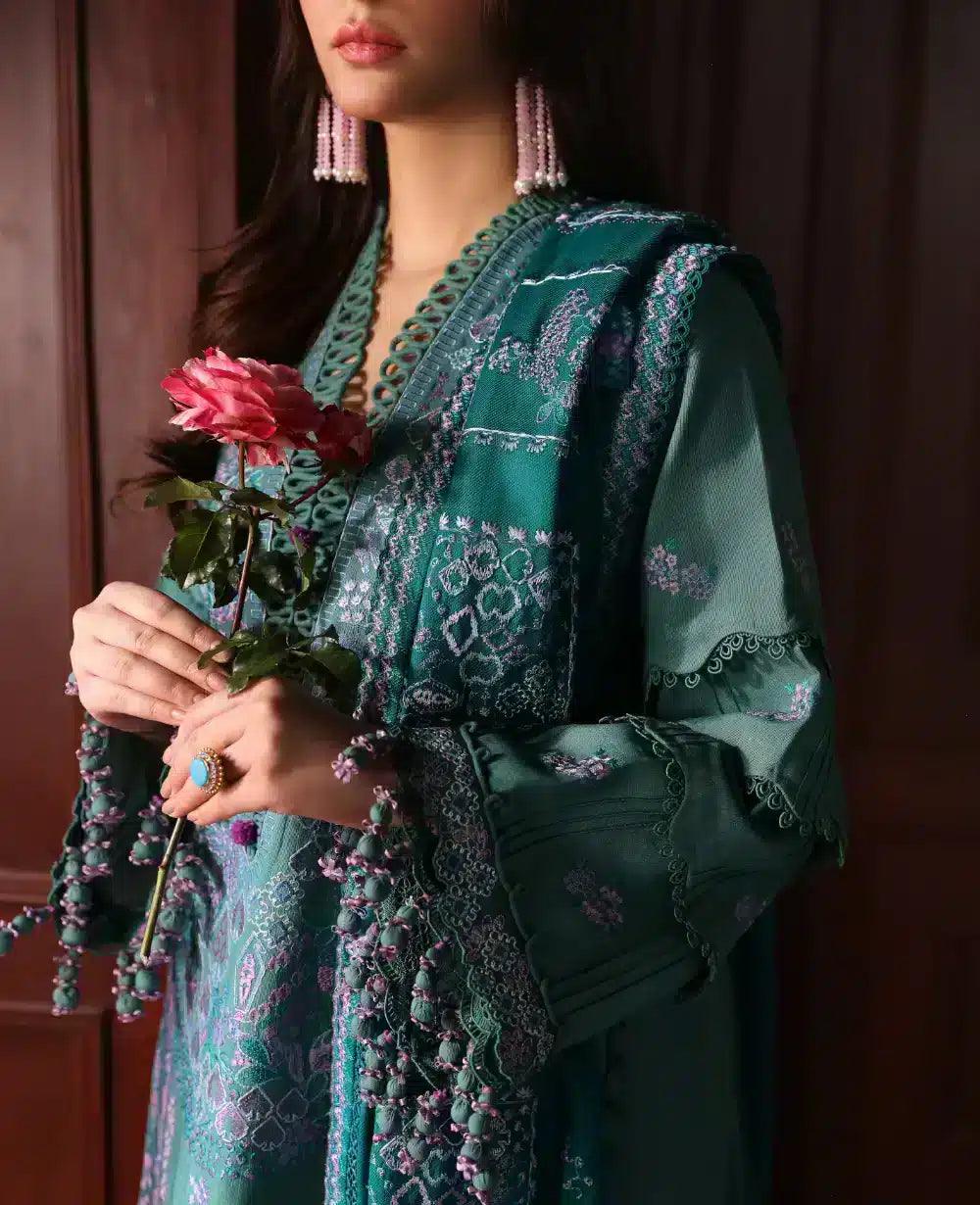 Republic Womenswear | Noemei Luxury Shawl 23 | NWU23-D4-B - Rang-e-Khaas