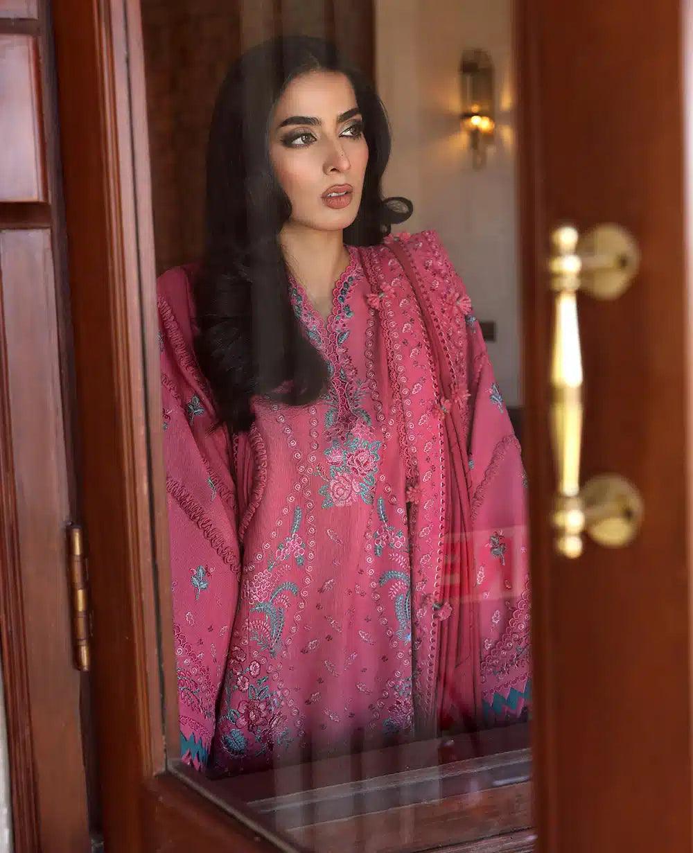Republic Womenswear | Noemei Luxury Shawl 23 | NWU23-D5-A - Rang-e-Khaas