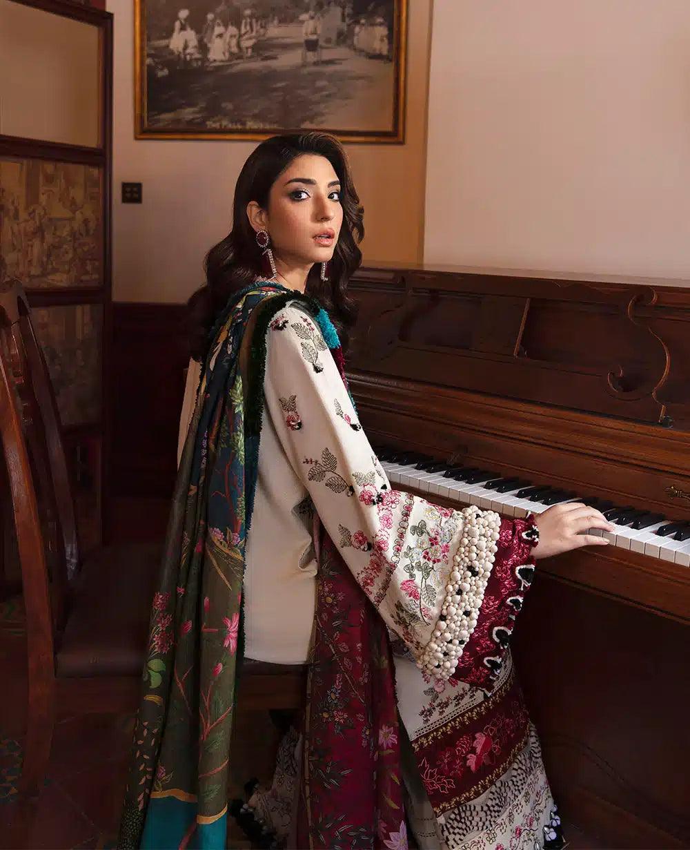 Republic Womenswear | Noemei Luxury Shawl 23 | NWU23-D8-B - Rang-e-Khaas
