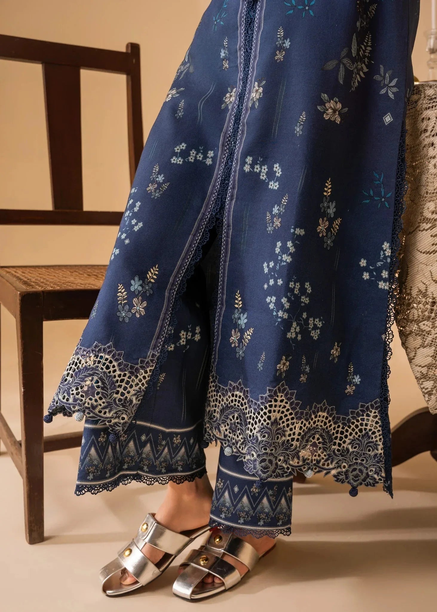 Nureh | Shades of Winter | LYRA (AZ-08) - Rang-e-Khaas