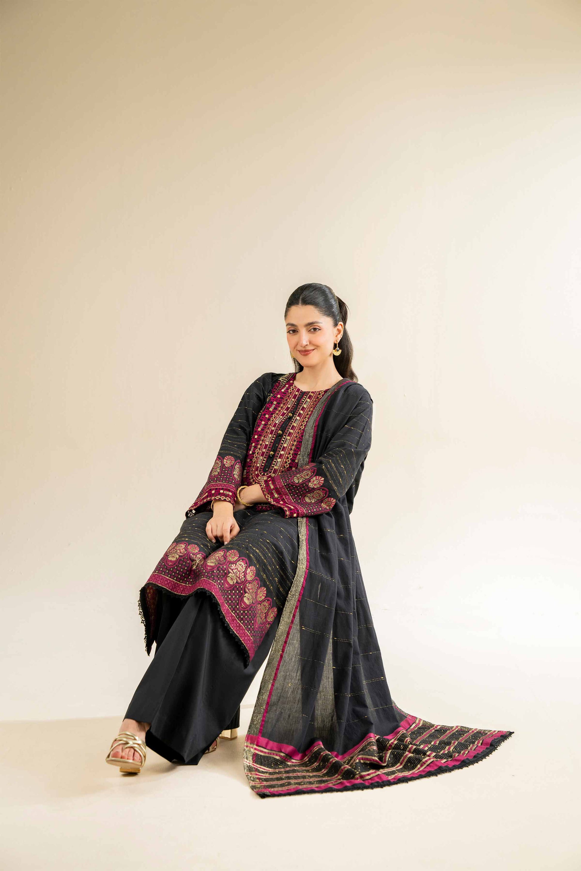 Nishat | Cross Season Edit | 42501041 - Rang-e-Khaas