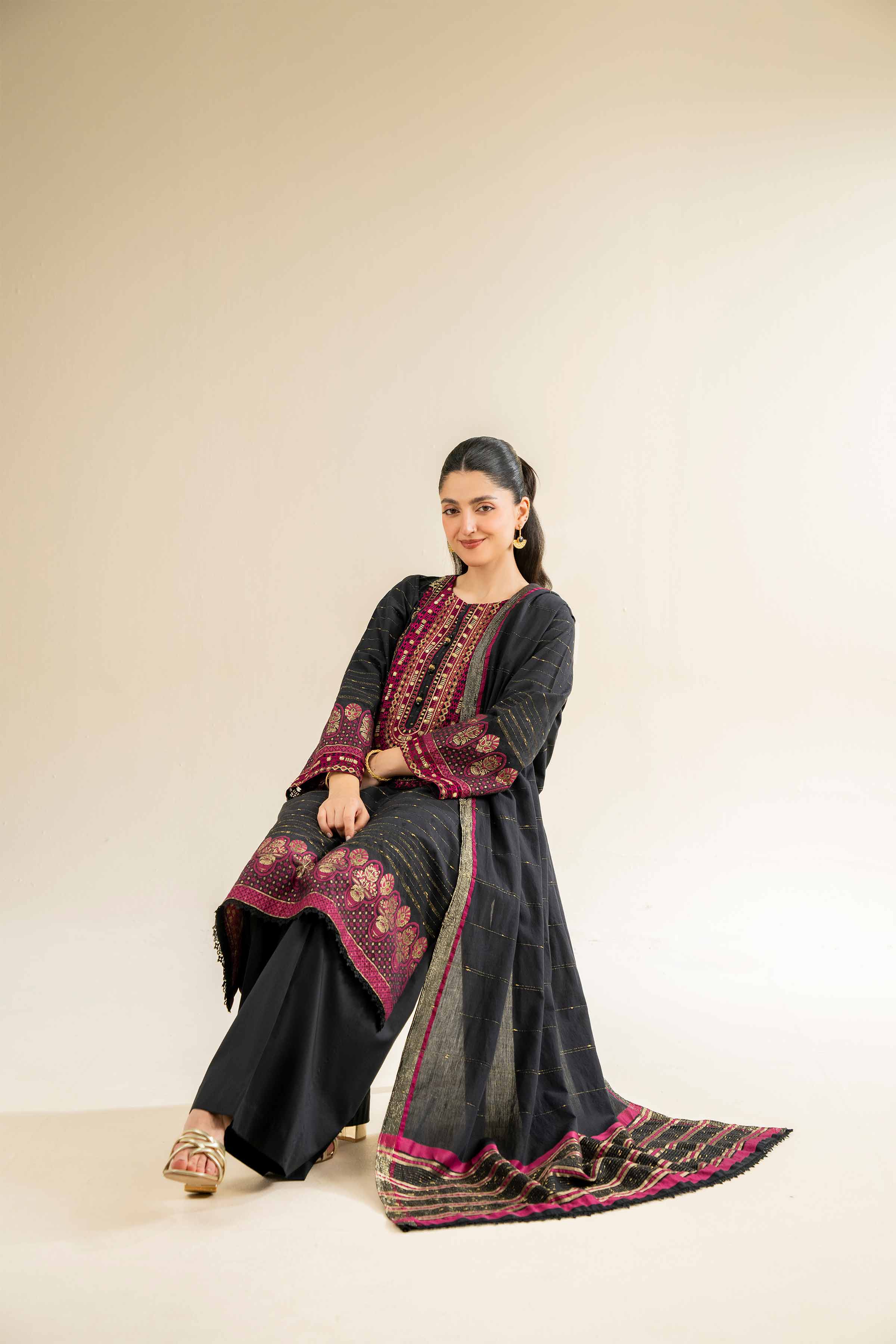 Nishat | Cross Season Edit | 42501041 - Rang-e-Khaas