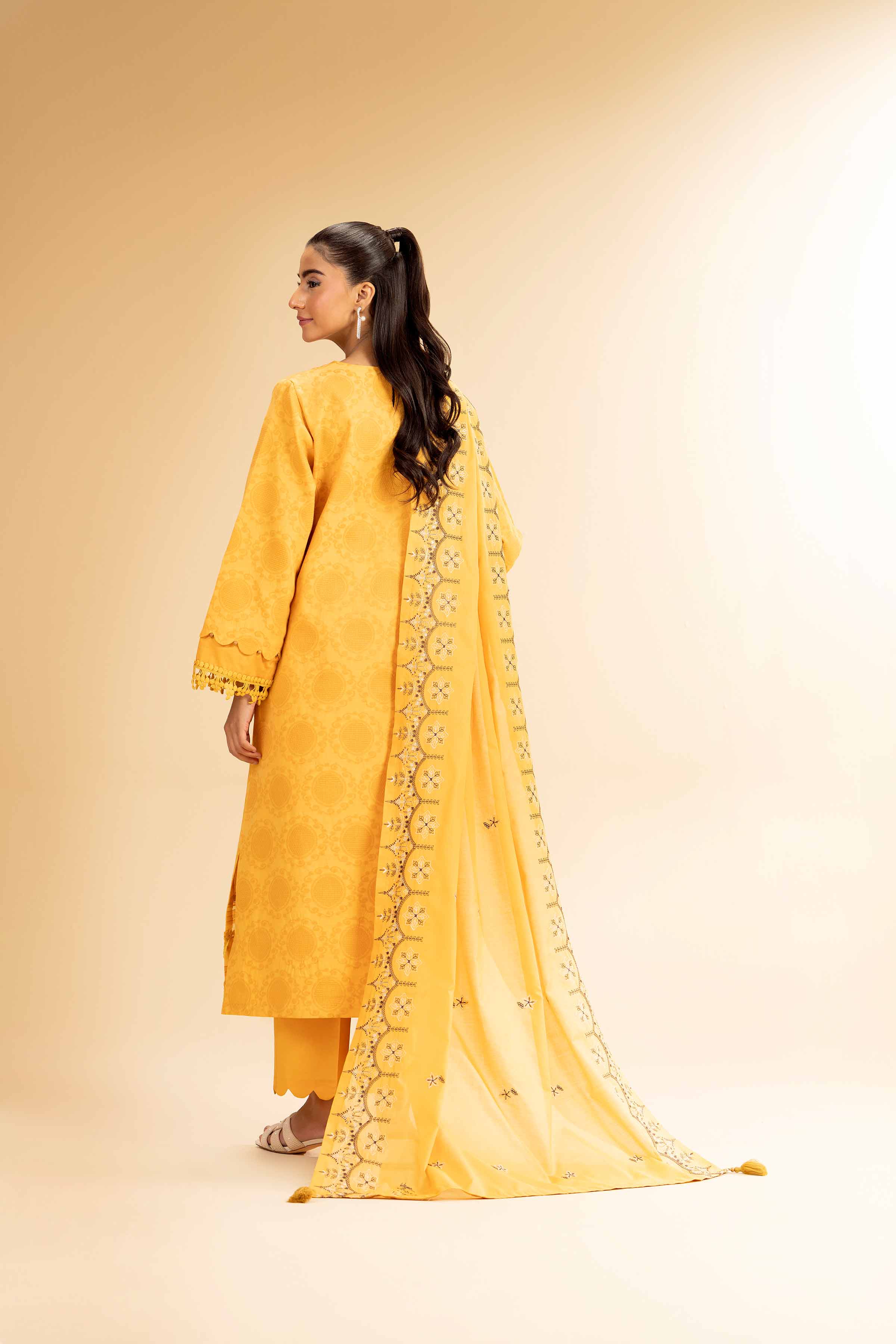 Nishat | Cross Season Edit | 42501100 - Rang-e-Khaas