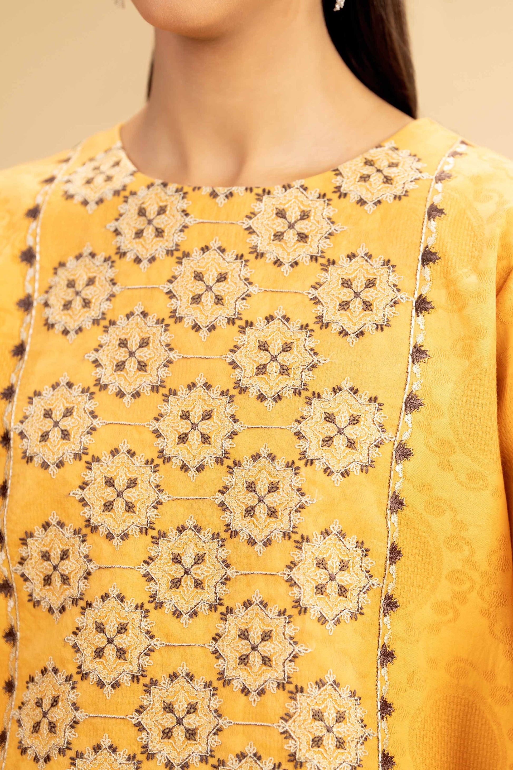 Nishat | Cross Season Edit | 42501100 - Rang-e-Khaas