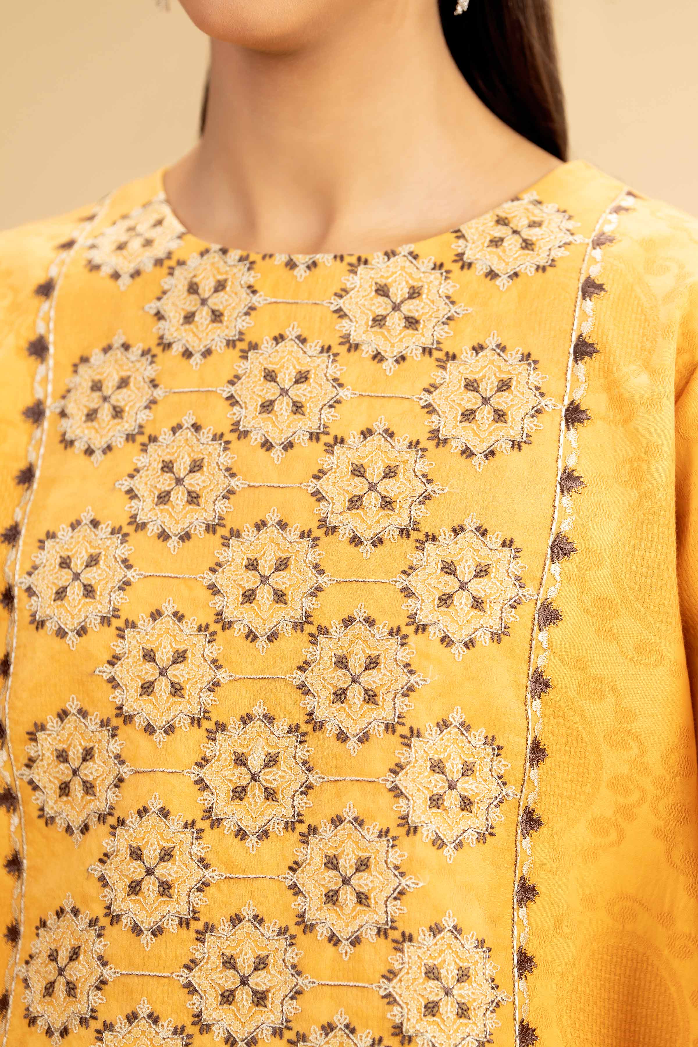 Nishat | Cross Season Edit | 42501100 - Rang-e-Khaas