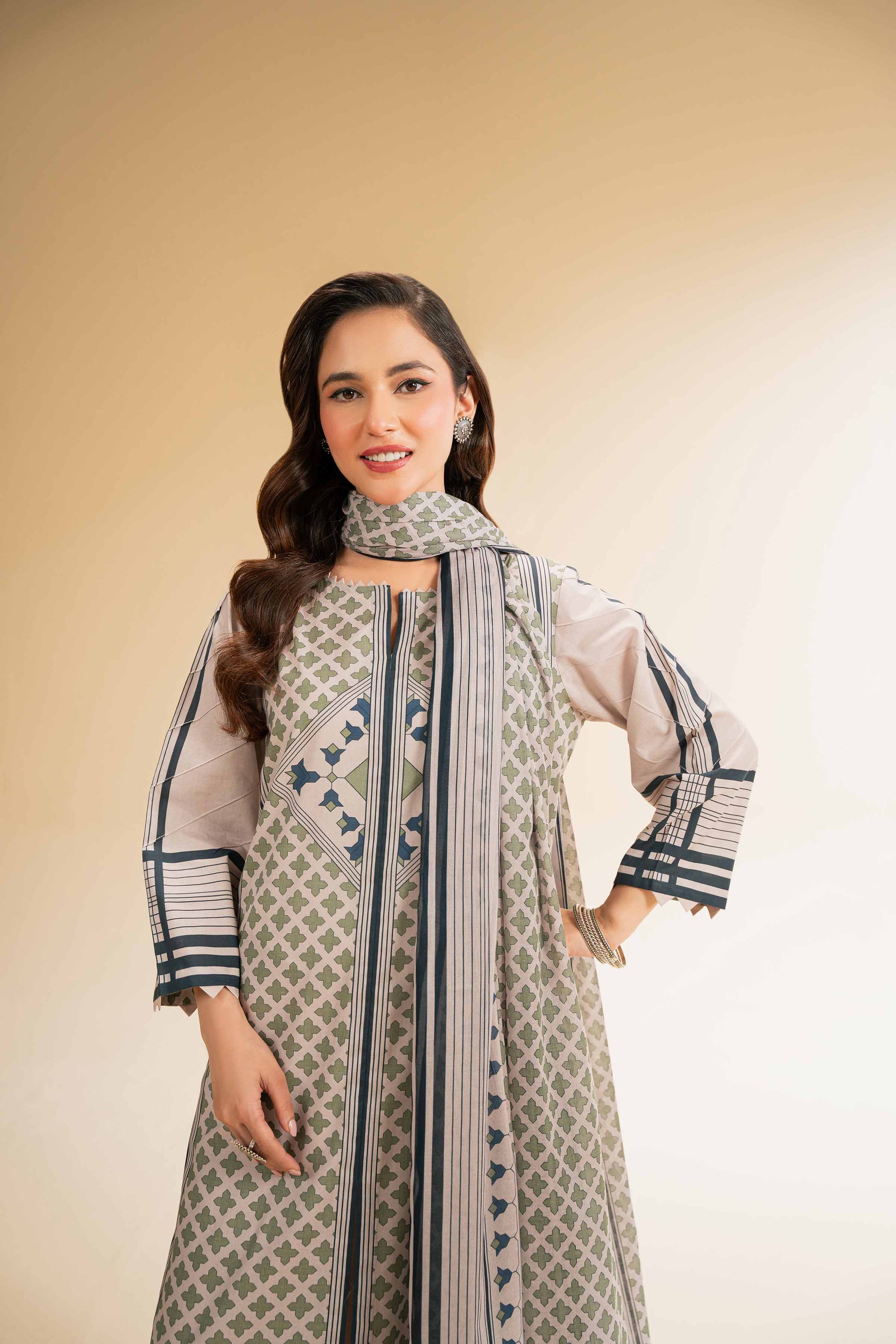 Nishat | Cross Season Edit | 42519173 - Rang-e-Khaas