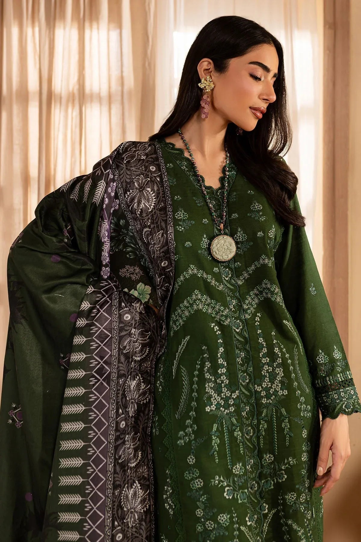 Nureh | Shades of Winter |  NP-579 - Rang-e-Khaas