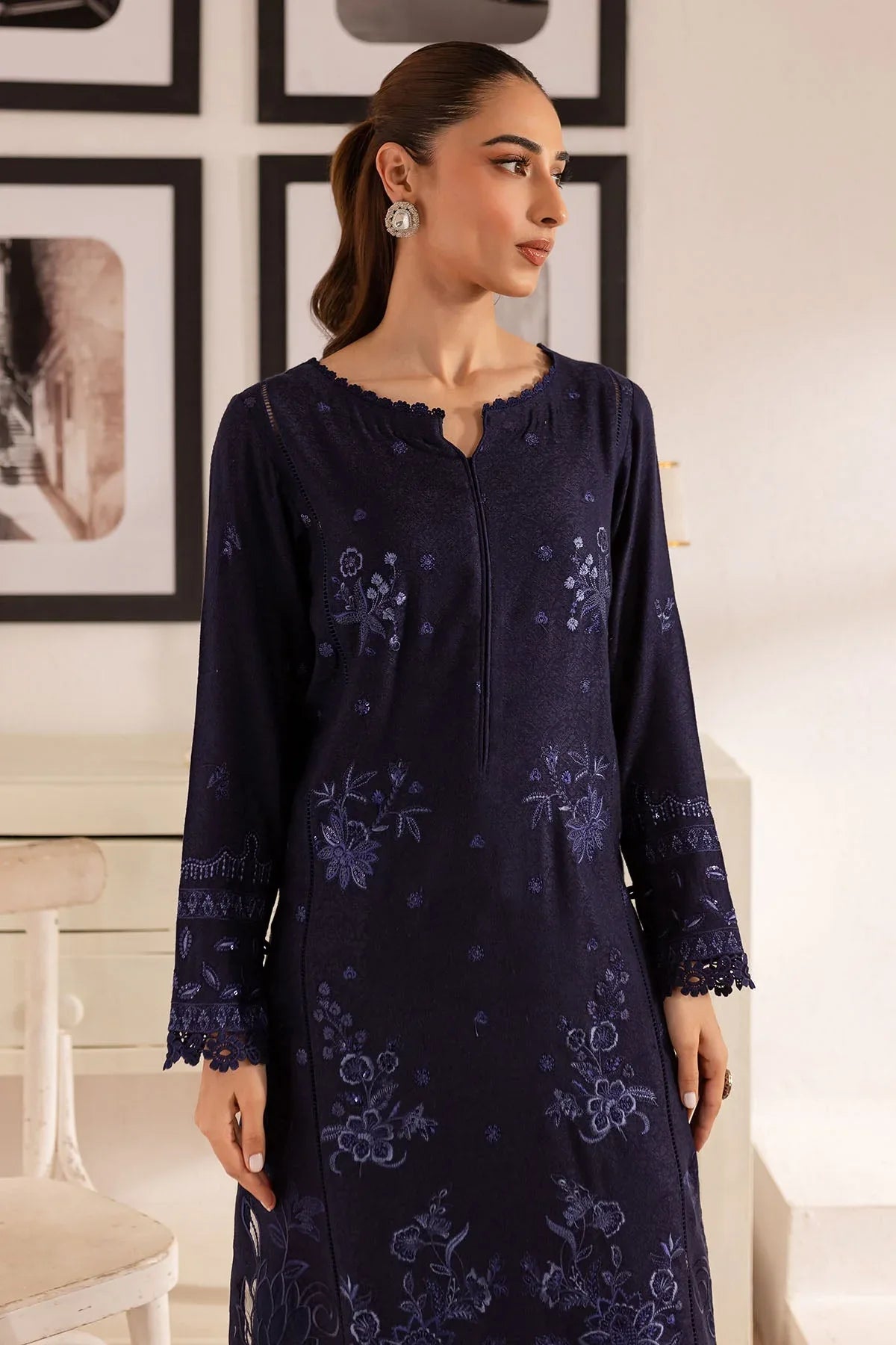 Nureh | Shades of Winter |  NP-591 - Rang-e-Khaas