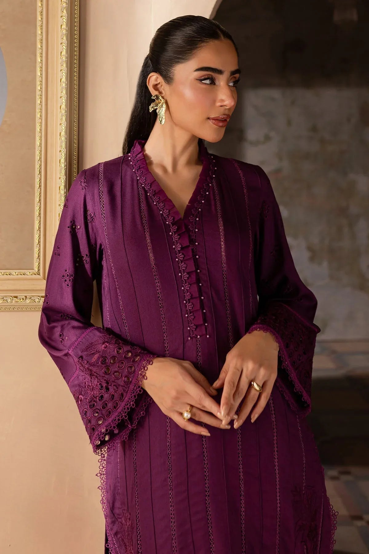 Nureh | Shades of Winter |  NP-577 - Rang-e-Khaas