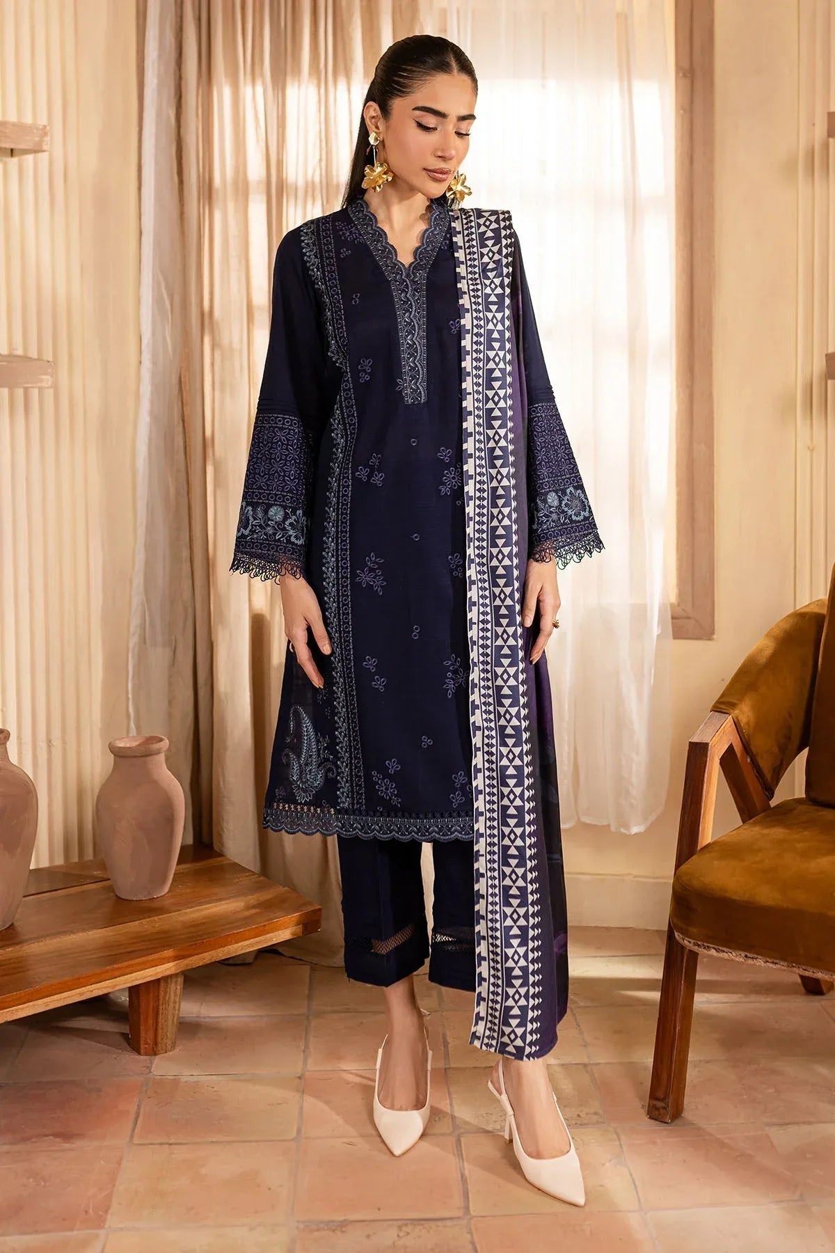 Nureh | Shades of Winter |  NP-582 - Rang-e-Khaas