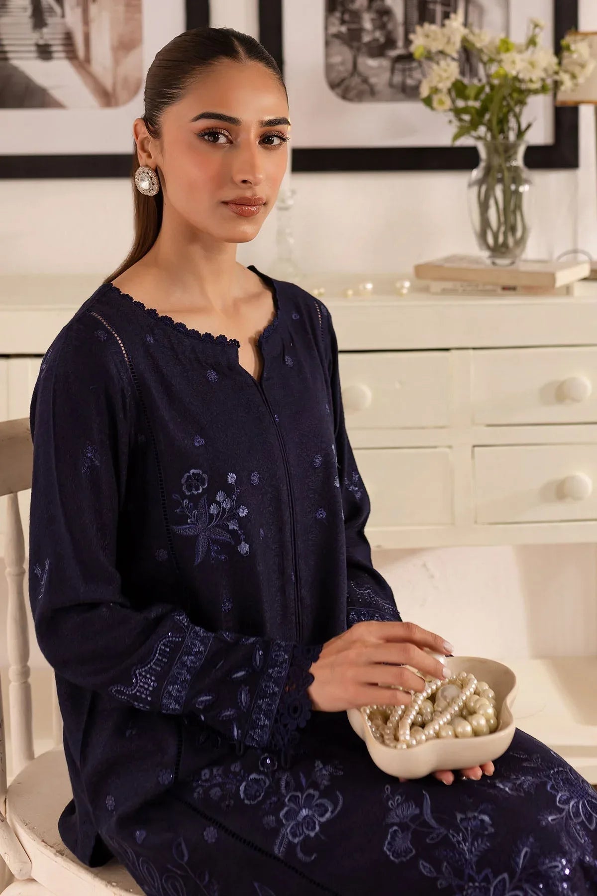 Nureh | Shades of Winter |  NP-591 - Rang-e-Khaas