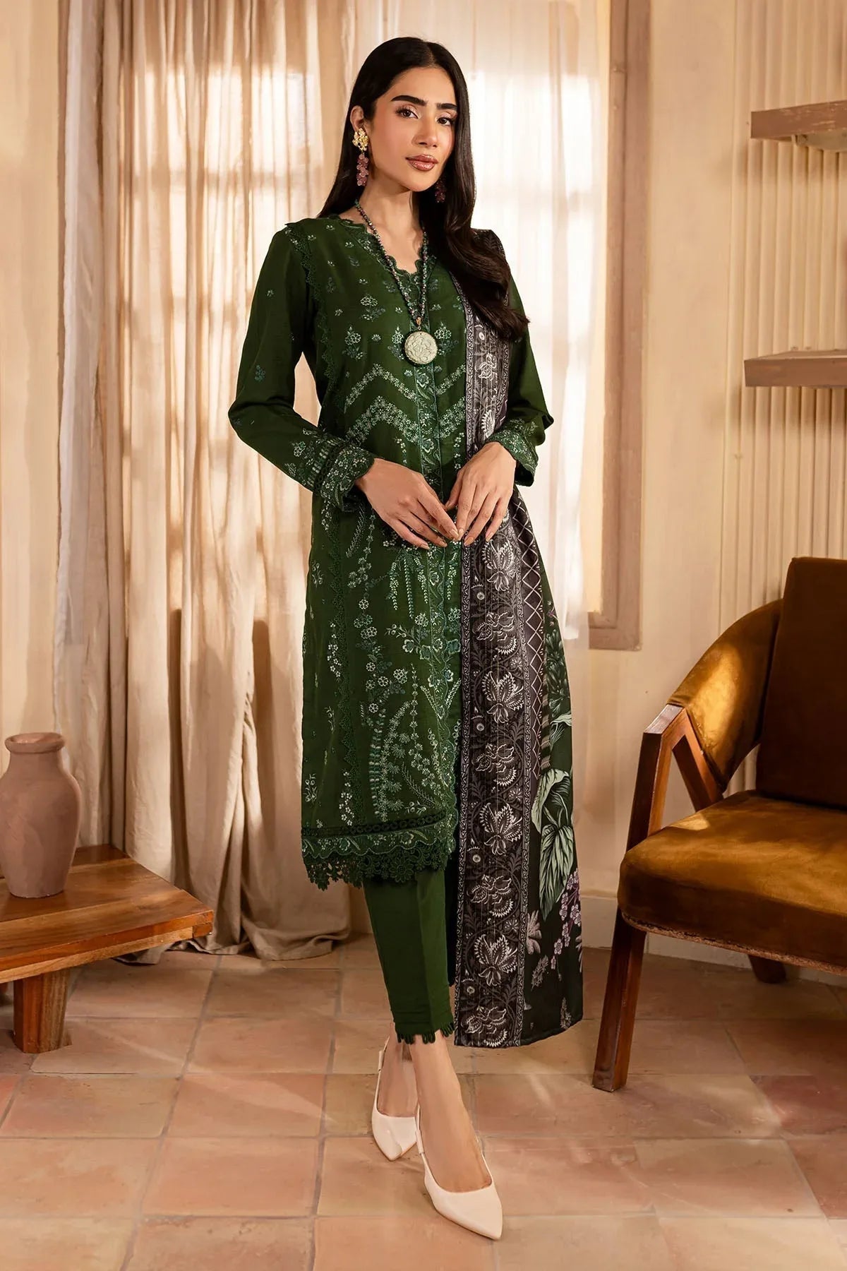 Nureh | Shades of Winter |  NP-579 - Rang-e-Khaas